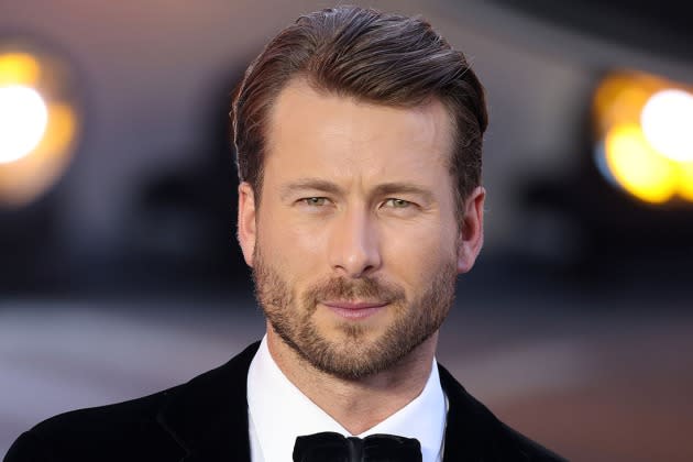 Top Gun: Maverick' Director Says Glen Powell Hurt Himself in Beach Scene