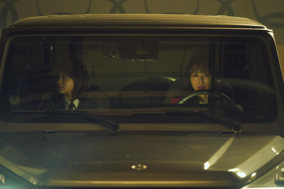 Kill Boksoon (L to R) Kim Si-A as Gil Jae-young, Jeon Do-yeon as Gil Boksoon in Kill Boksoon<span class="copyright">No Ju-han—Netflix</span>