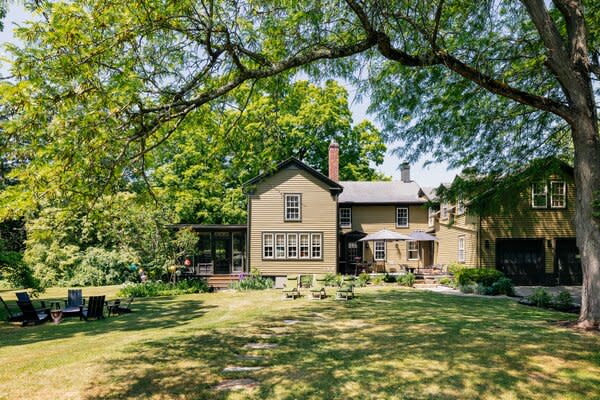 The current owners spruced up the Hudson Valley home with soothing tones of sage and rose—and it just hit the market for $1.8M.
