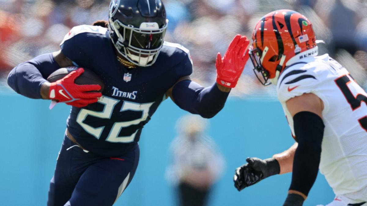 Derrick Henry bulldozes Bengals defense for TD, then throws for another in  Titans' blowout win