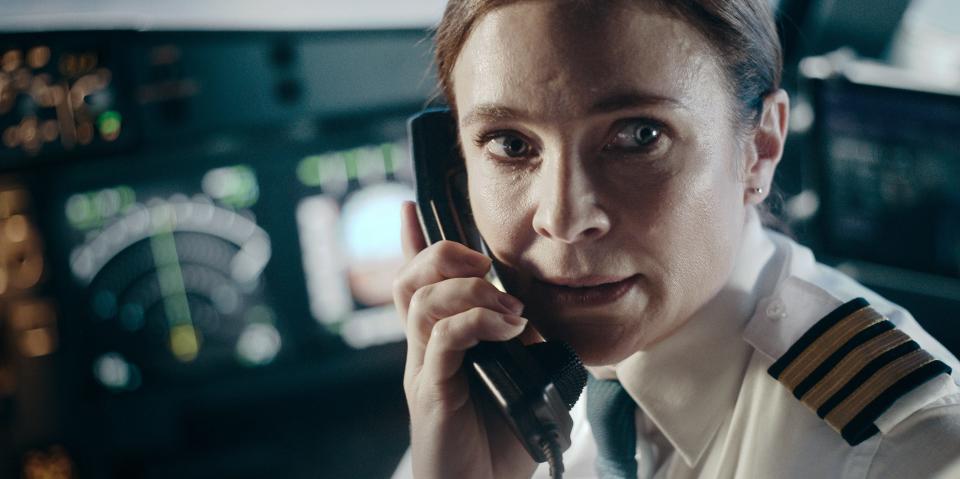 First Officer Anna Kovacs (Kaisa Hammarlund) is losing control of her plane in "Hijack."