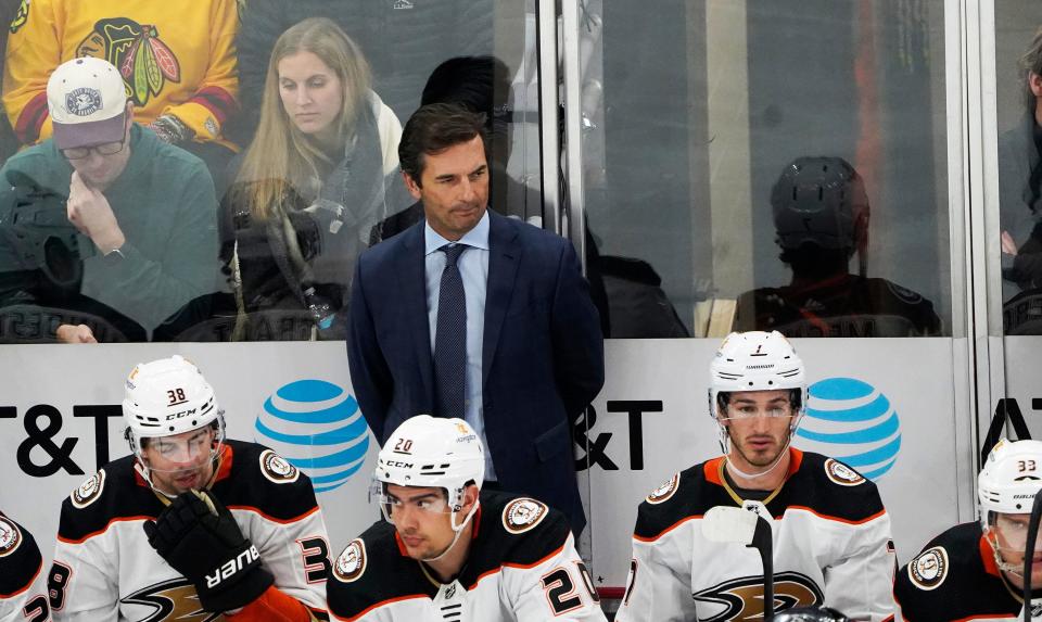 Dallas Eakins had a 100-147-44 record with the Anaheim Ducks.