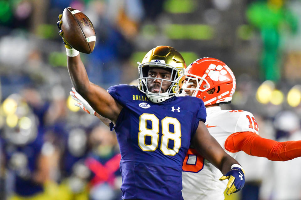 SOUTH BEND, INDIANA - NOVEMBER 07: Wide receiver Javon McKinley #88 of the Notre Dame Fighting Irish reacts after a catch in the third quarter agains the Clemson Tigers at Notre Dame Stadium on November 7, 2020 in South Bend, Indiana. (Photo by Matt Cashore-Pool/Getty Images)