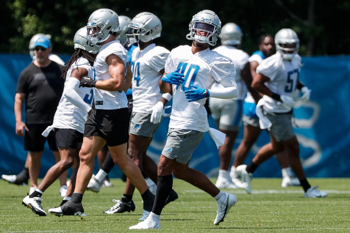 Detroit Lions elevate 2 practice squad players for Falcons game