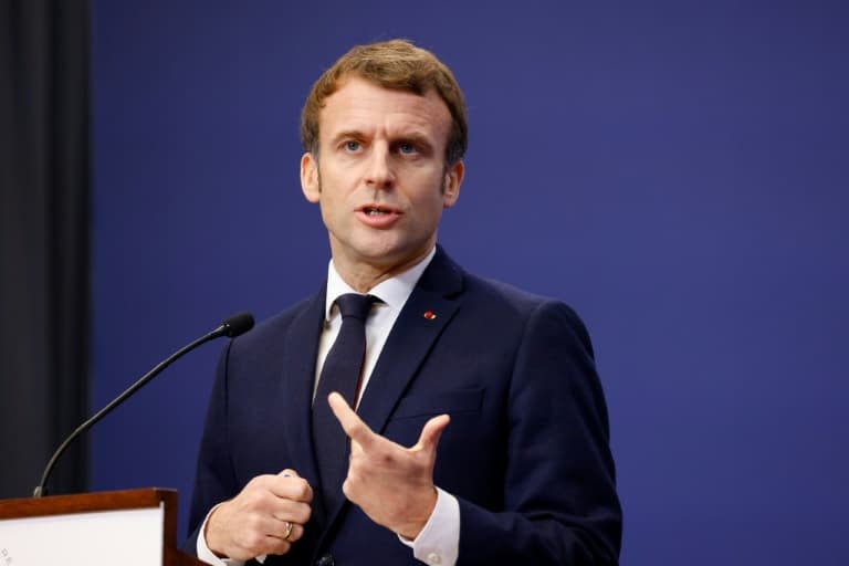 Emmanuel Macron lors d&#39;une conf&#xe9;rence de presse &#xe0; Budapest le 13 d&#xe9;cembre 2021 - Ludovic MARIN &#xa9; 2019 AFP