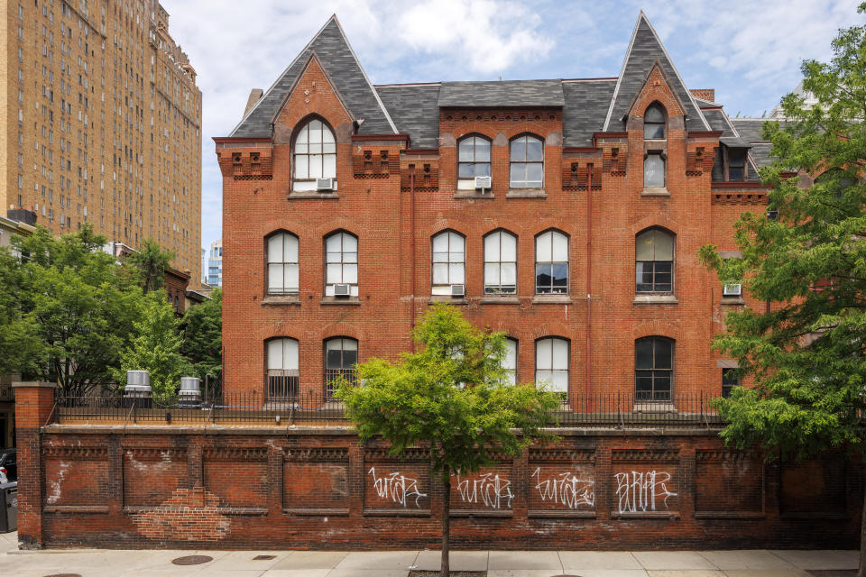 This photo shows the exterior of Furness Residence Hall at 1451-99 Pine Street, real estate belonging to University of the Arts in Philadelphia, Monday, June 3, 2024. The nearly 150-year-old school says it plans to close its doors Friday, June 7. The abrupt decision shocked and angered students, parents and faculty alike and has raised questions about governance at the venerable city institution. (Alejandro A. Alvarez/The Philadelphia Inquirer via AP)