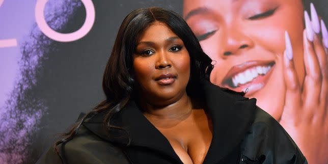 lizzo shuts down body shamers with ease in epic censored post