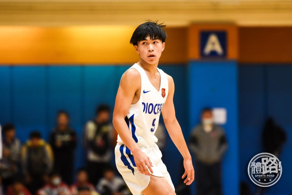 Liang Junlang hit two 3-pointers and scored 13 points in the game