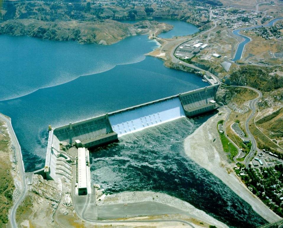 4) Grand Coulee Dam: Spokane, Washington