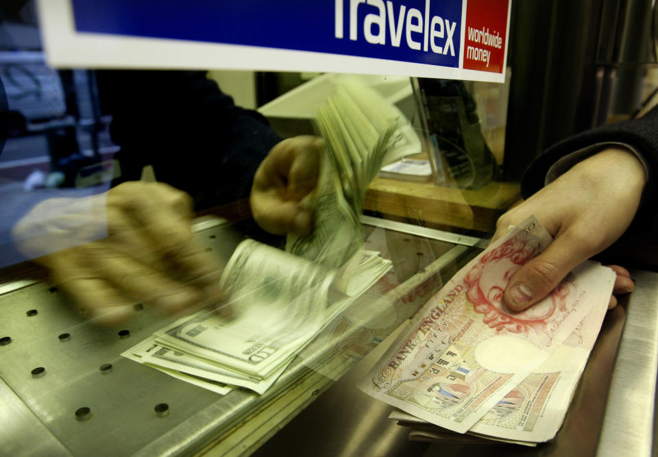 Is it time to convert your British pounds into US dollars? Photo: Ian Waldie/Getty Images.