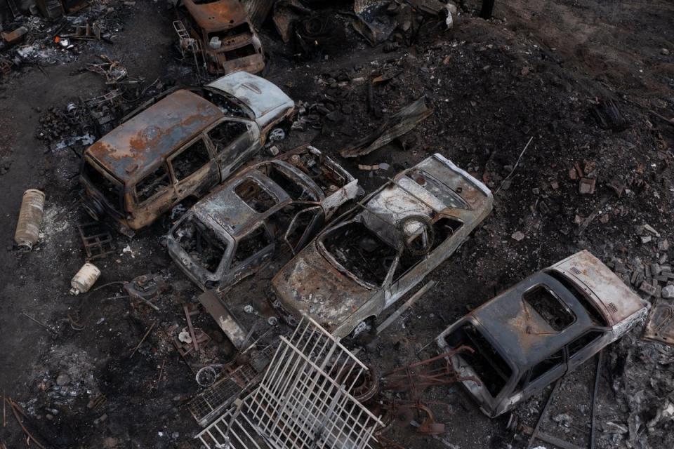 Cars destroyed by fire in Wennington, Greater London. (Getty Images)