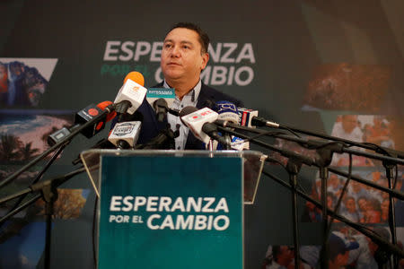 Venezuelan evangelical pastor and presidential pre-candidate Javier Bertucci talks to the media during a news conference in Caracas, Venezuela, February 21, 2018. REUTERS/Marco Bello