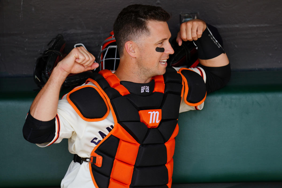 Buster Posey Returning for 2022 Season a 'High Priority' for