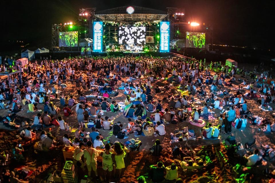 新北市貢寮國際海洋音樂祭活動照，圖為2018年資料照。（照片由存摺攝影提供）