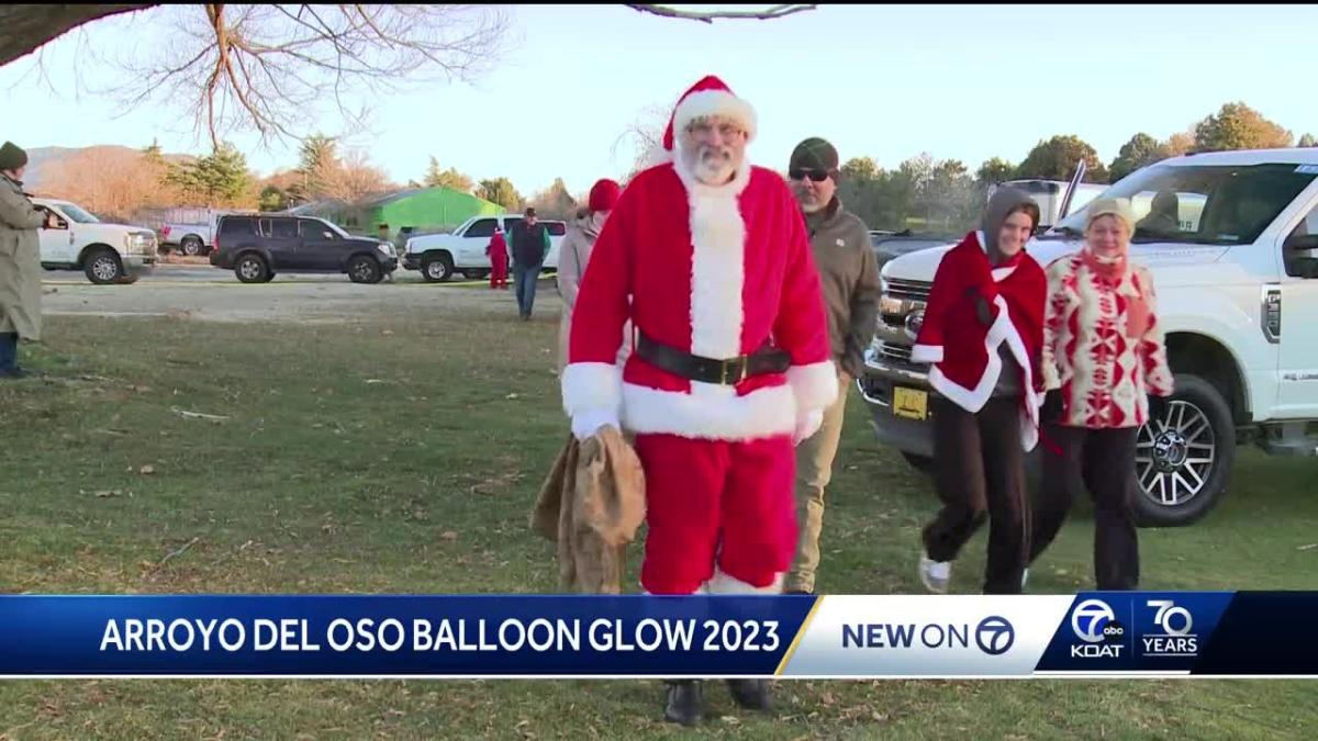 Arroyo del Oso balloon glow brings Christmas cheer