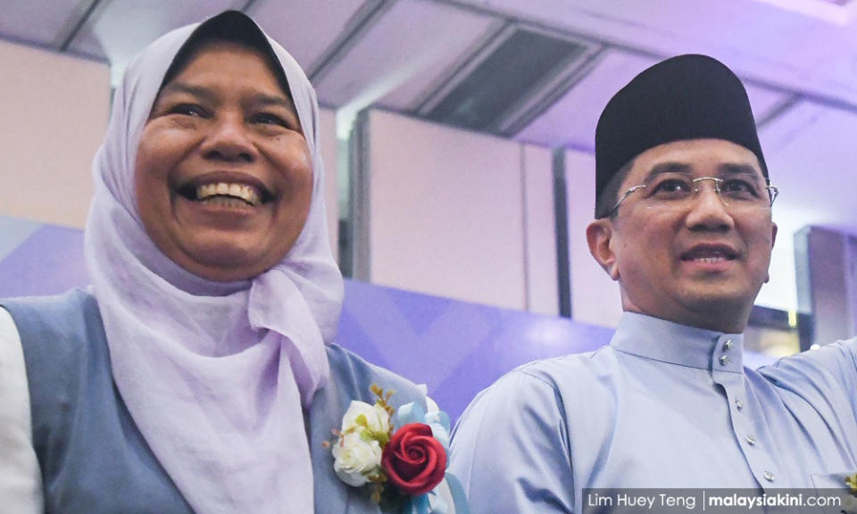 Ministers Zuraida Kamaruddin and Azmin Ali during their days in PKR