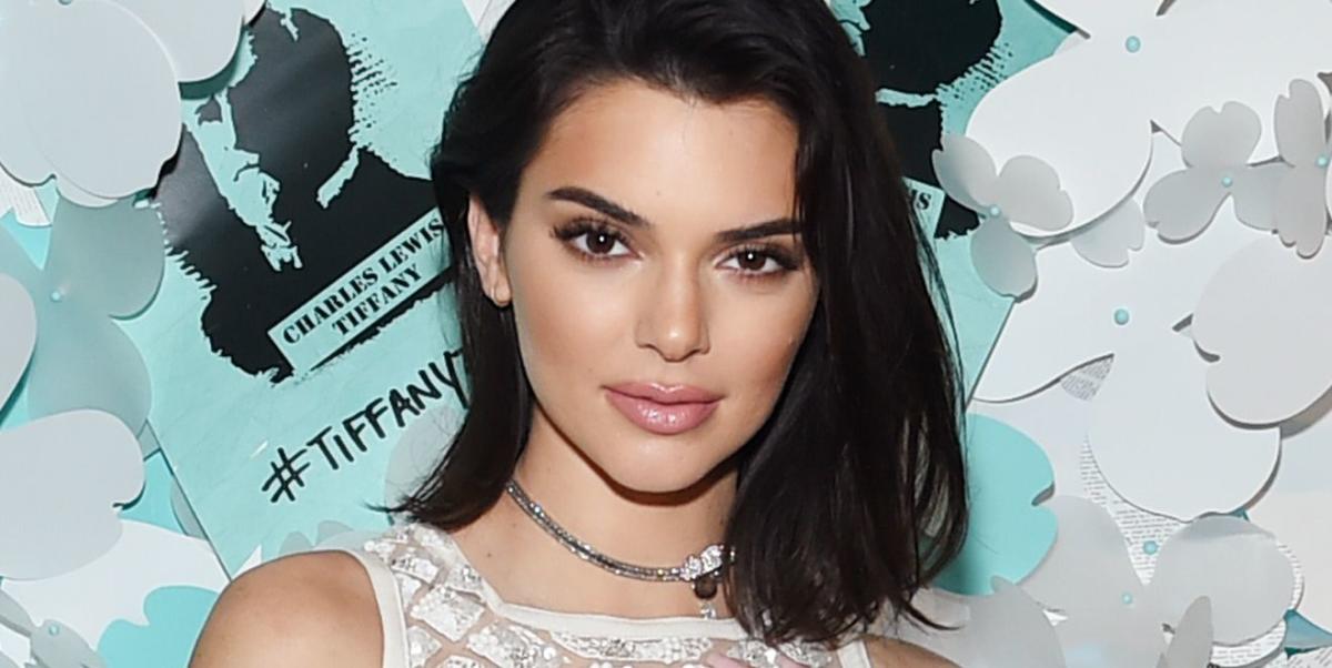 Kendall Jenner is Serving Hella Body in A Hot Pink Sports Bra and ...