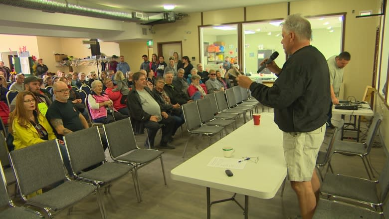 Victoria Beach firefighters delay resignation vote for another week