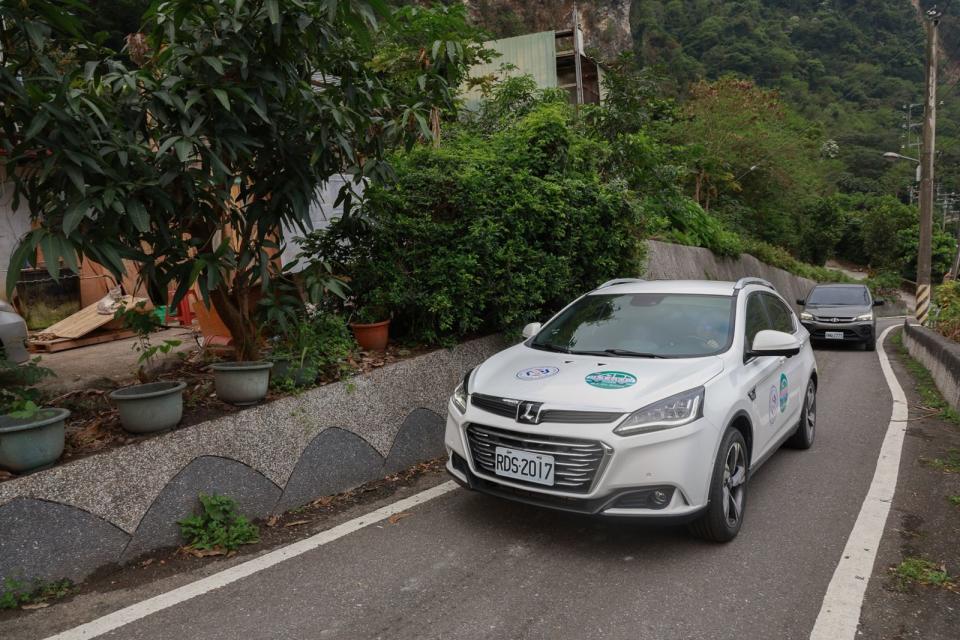 裕隆整合集團公益合作長照車隊、TTGO等全台車輛資源，搭建災後運輸韌性交通網絡。（裕隆提供）