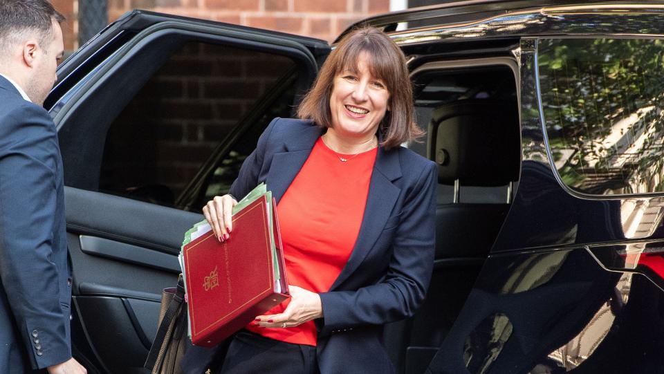 London, England, UK. 19th July, 2024. Chancellor of the Exchequer RACHEL REEVES arrives at Downing Street for a Cabinet meeting with Ukrainian President Volodymyr Zelensky. (Credit Image: © Thomas Krych/ZUMA Press Wire) EDITORIAL USAGE ONLY! Not for Commercial USAGE!