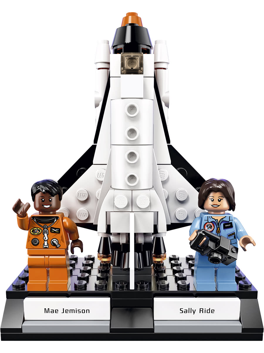 Sally Ride y Mae Jemison fueron la primera americana y la primera afroamericana en ir al espacio. (Foto: Lego)