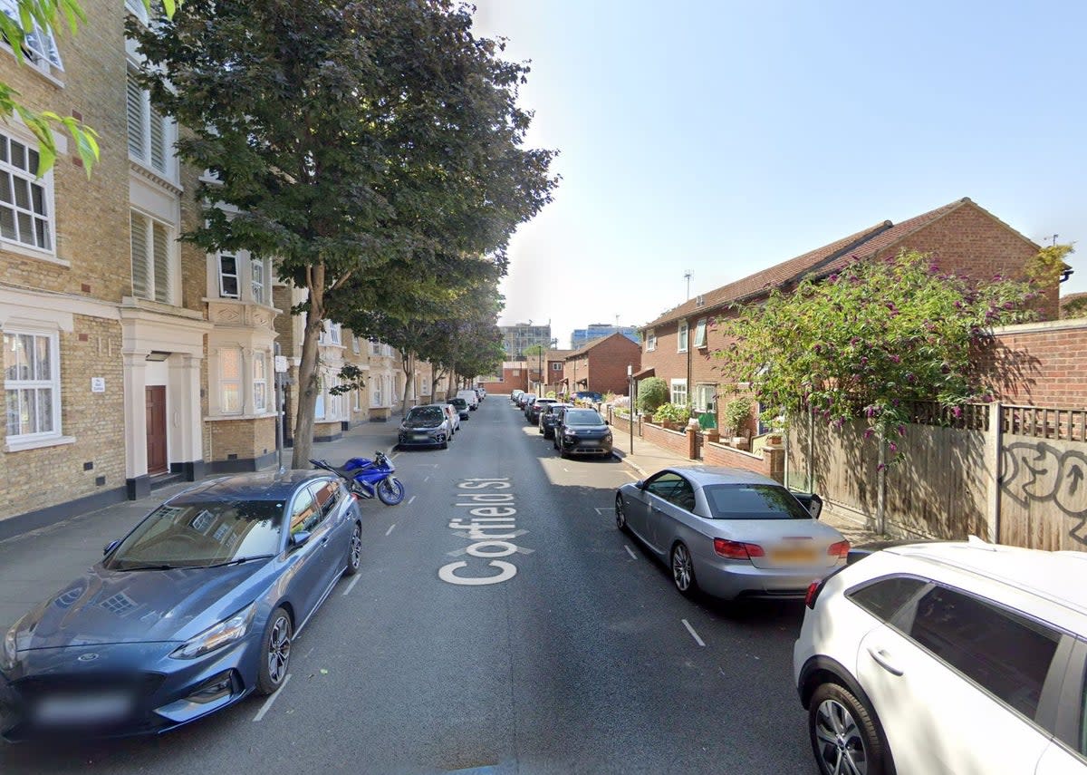Metropolitan Police were called to reports of a fight on Corfield Street  (Google Street View)