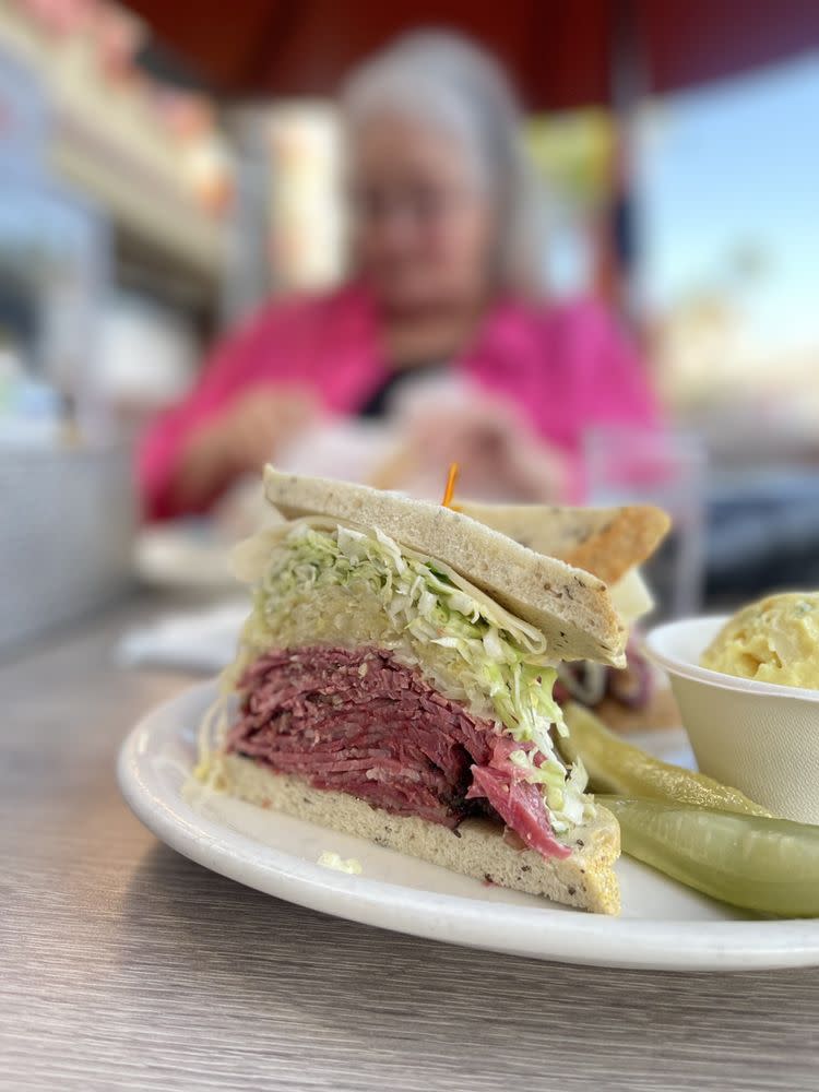 Nate 'n Al Delicatessen, Beverly Hills, California