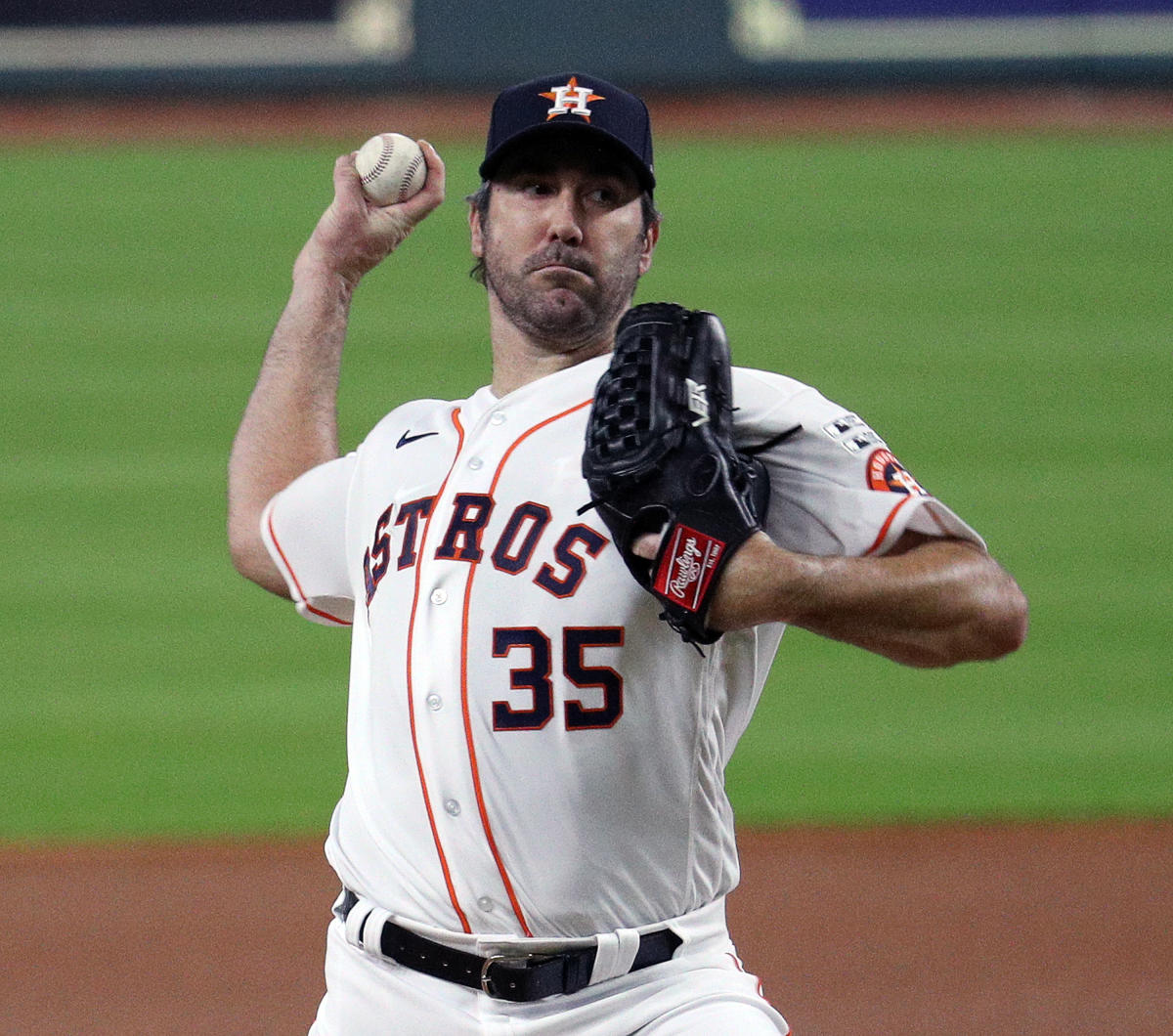 Justin Verlander rejects Houston Astros' player option, becomes a