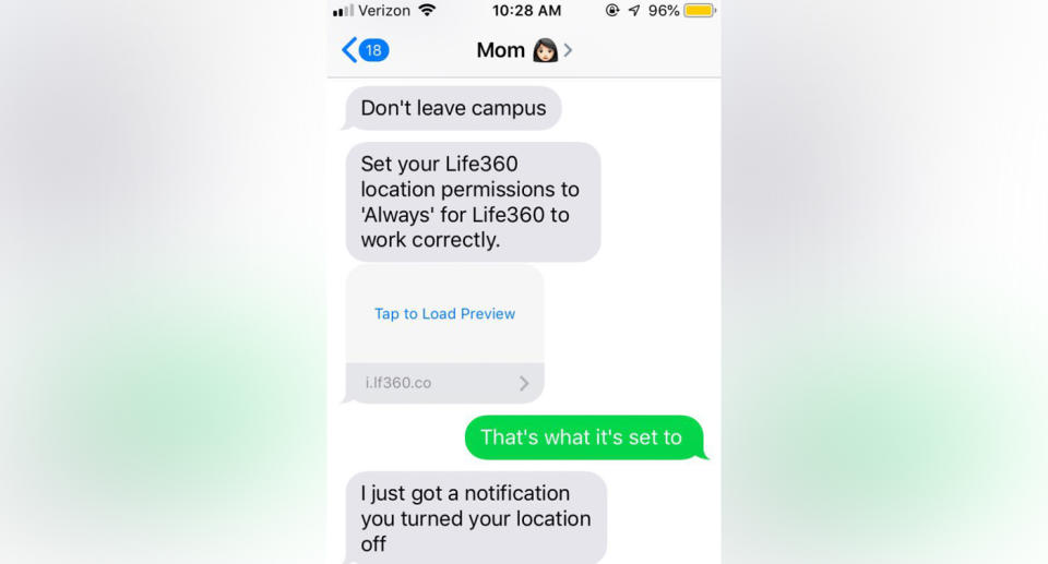 A screenshot shows a mother asking her child to turn on their location settings. Source: Twitter