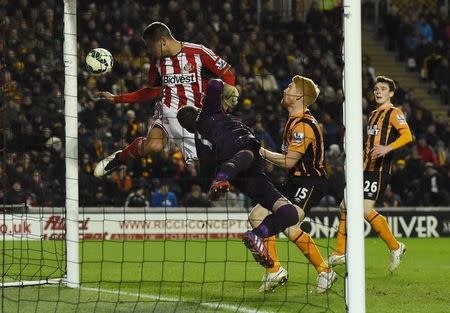 Football - Hull City v Sunderland - Barclays Premier League - The Kingston Communications Stadium - 3/3/15 Jack Rodwell scores the first goal for Sunderland Reuters / Dylan Martinez Livepic