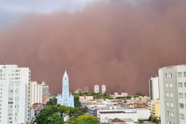 <p>Tempête de sable dans les villes de Franca et Ribeirão Preto, au Brésil, le 26 septembre 2021.</p>