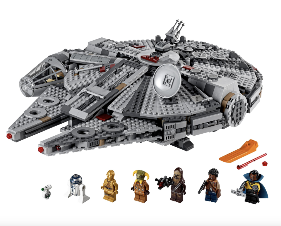 Millenium Falcon LEGO set