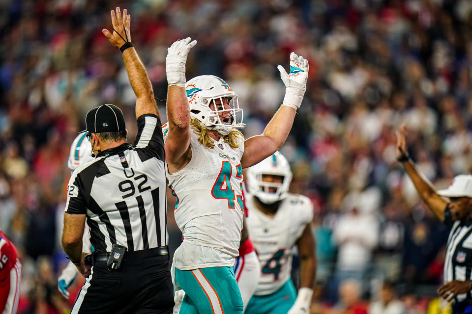 Sep 17, 2023; Foxborough, Massachusetts, USA; Miami Dolphins linebacker Andrew Van Ginkel (43) reacts after a play against the <a class="link " href="https://sports.yahoo.com/nfl/teams/new-england/" data-i13n="sec:content-canvas;subsec:anchor_text;elm:context_link" data-ylk="slk:New England Patriots;sec:content-canvas;subsec:anchor_text;elm:context_link;itc:0">New England Patriots</a> in the second half at Gillette Stadium. Mandatory Credit: David Butler II-USA TODAY Sports