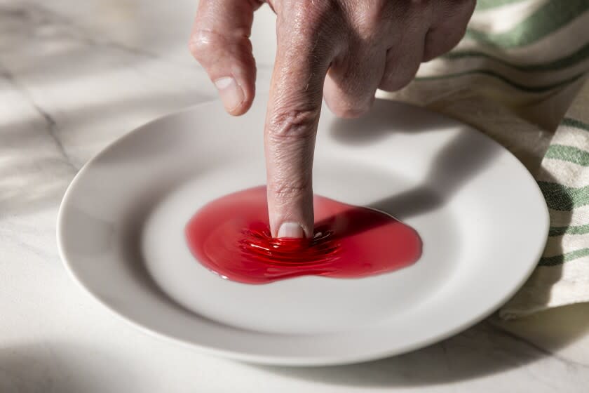 EL SEGUNDO, CALIFORNIA, May 25, 2022: A step in making blackberry jelly with Amaro bitters - checking the thickness and texture of the jam - for Ben MimsO last installment of OL.A. In a JarO series photographed on Wednesday, May 25, 2022, at the Los Angeles TimesO test-kitchen studio in El Segundo, Cali. (Silvia Razgova / For the Times, Prop Styling / Jennifer Sacks) Assignment ID: 960871