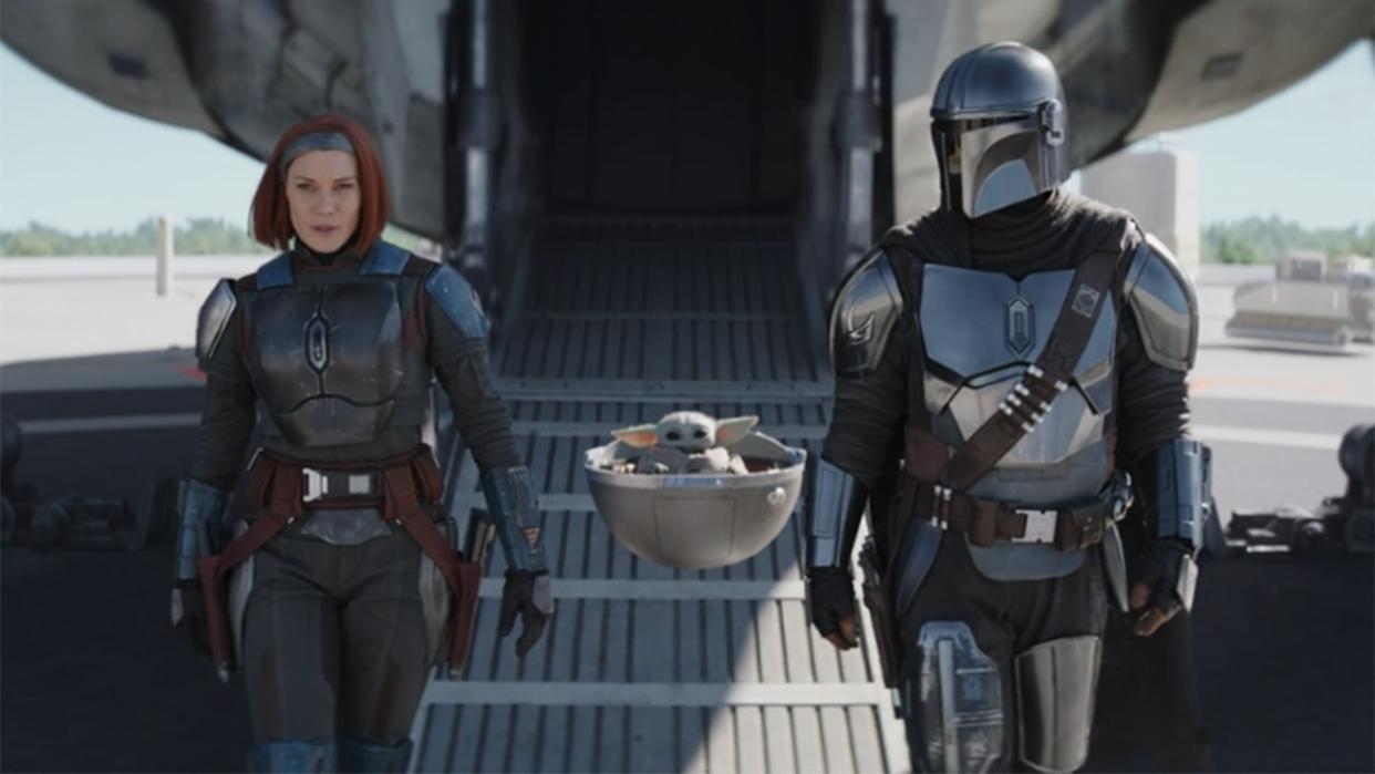  Katee Sackhoff and Pedro Pascal on The Mandalorian. 