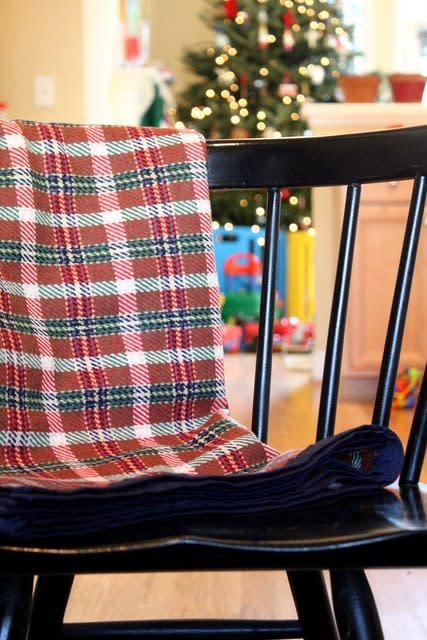 A great way to <a href="http://www.huffingtonpost.com/2012/12/10/homemade-gift-ideas-wool-blankets_n_2272895.html">stay warm</a> and cozy this winter!