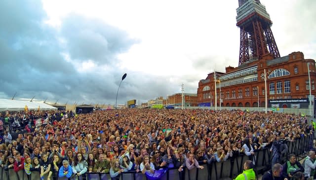 Corrie's Lucy Fallon to switch on Blackpool Illuminations