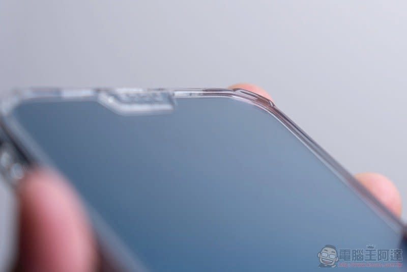 hoda iPhone 12 Pro 晶石防摔保護殼開箱體驗：晶透美型與柔嫩質感的極致之選