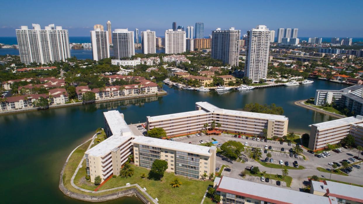 Aerial image of Aventura Florida.