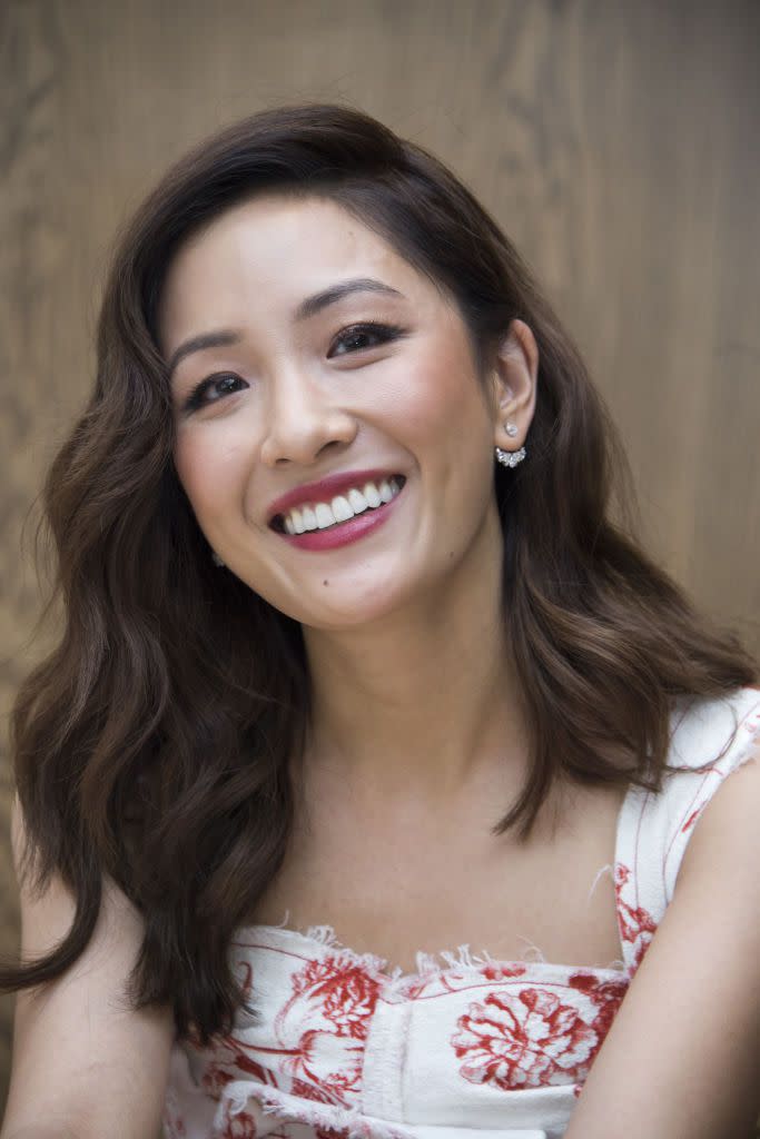 <h3>1. 吳恬敏 Constance Wu</h3> <p>父母都來自台灣的美籍女演員<a href="https://www.harpersbazaar.com/tw/celebrity/g22755566/constance-wu-facts/" rel="nofollow noopener" target="_blank" data-ylk="slk:吳恬敏;elm:context_link;itc:0;sec:content-canvas" class="link ">吳恬敏</a>是影集《菜鳥新移民》的固定班底，劇中飾演有很多爆笑眉角的移民家庭媽媽潔西卡，表現備受好評。今年的賣座愛情喜劇片《瘋狂亞洲富豪》中吳恬敏則化身俐落的紐約都會女性瑞秋，前往新加坡見豪門準婆婆楊紫瓊，真情自然的演技讓她成為一大亮點，不僅登上<strong>時代雜誌封面，更是今年極具影響力的亞裔演員之一</strong>。</p> <cite>Getty Images</cite>