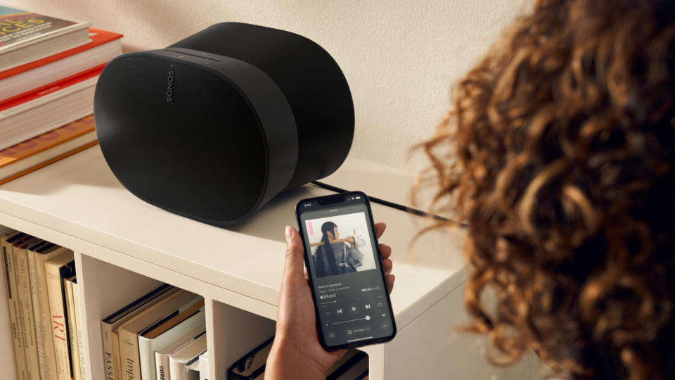 Sonos Era 300 speaker with new Sonos app in hand