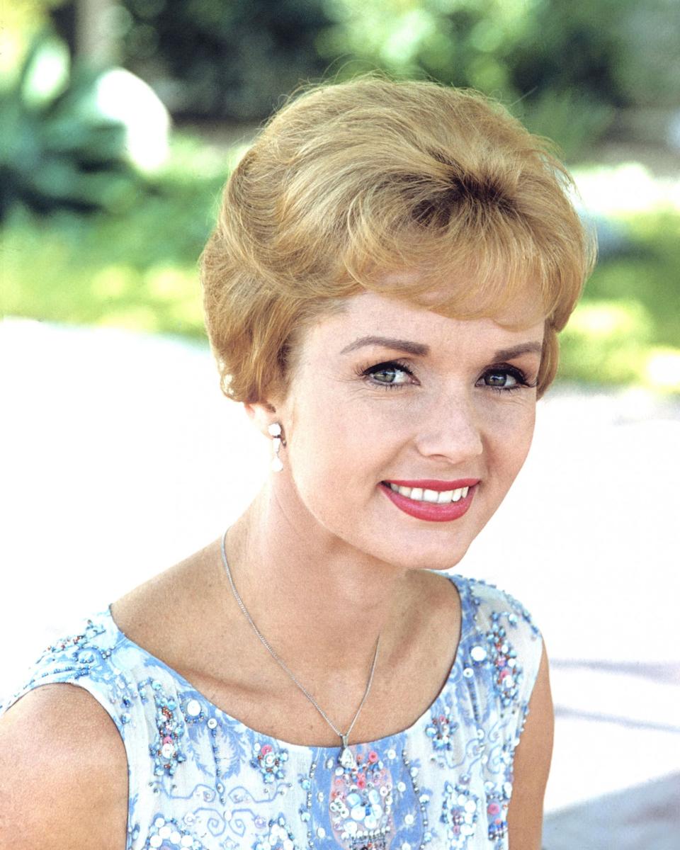 Hollywood legend Debbie Reynolds dies at age 84