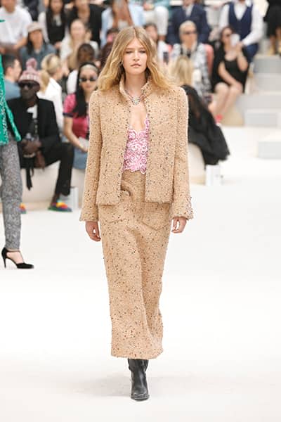 Power-Dressing-Chanel-Suit