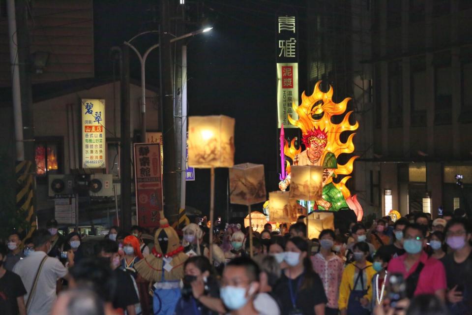 每年最受歡迎的開幕夜祭巡行，吸引不少人潮。   圖：台南市觀光旅遊局/提供