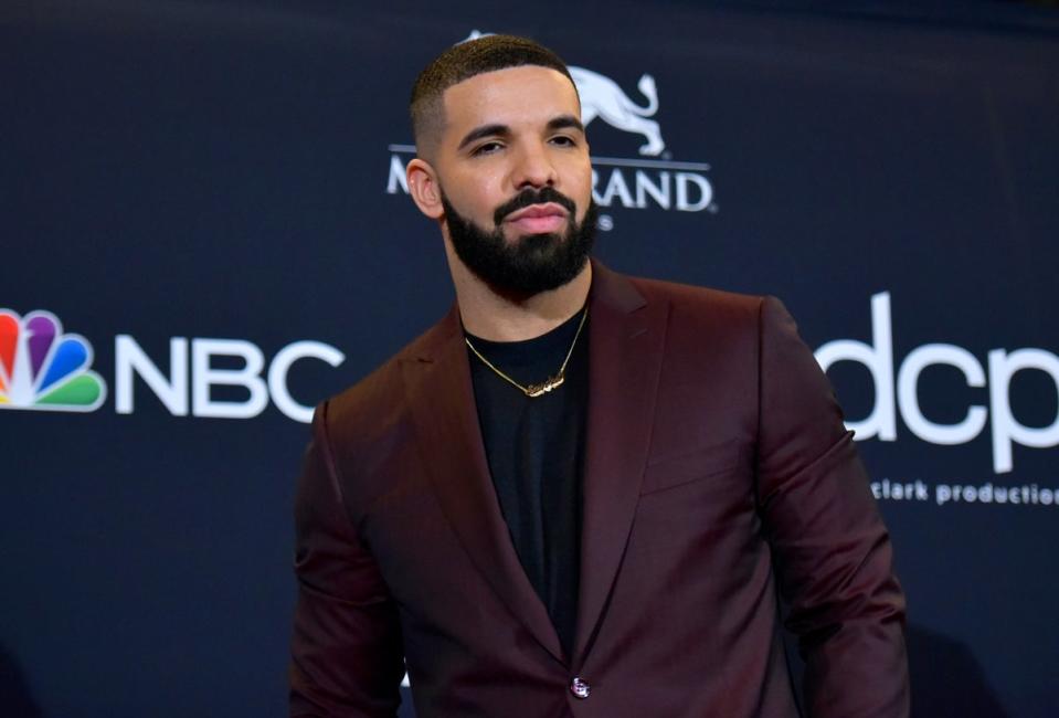 Drake poses at the Billboard Music Awards in Las Vegas on May 1 2019 (Invision)