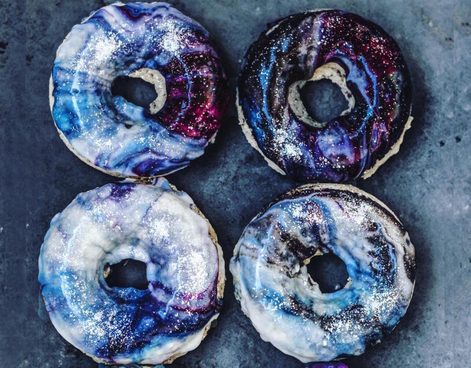 These galaxy donuts look out-of-this-world delicious