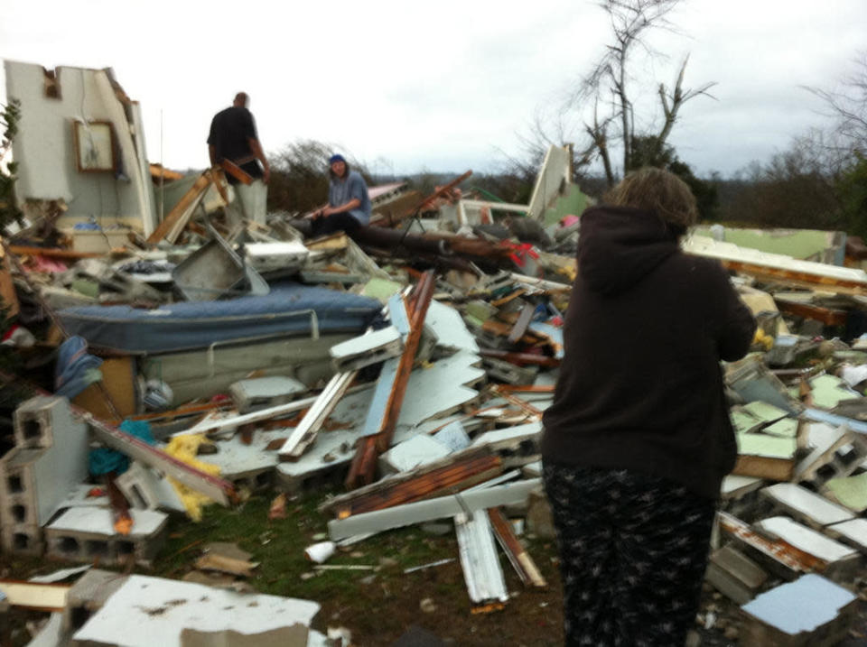 Storm damage in Adairsville, Ga. <a href="http://www.wsbtv.com/" rel="nofollow noopener" target="_blank" data-ylk="slk:(Courtesy of WSB-TV);elm:context_link;itc:0;sec:content-canvas" class="link ">(Courtesy of WSB-TV)</a>