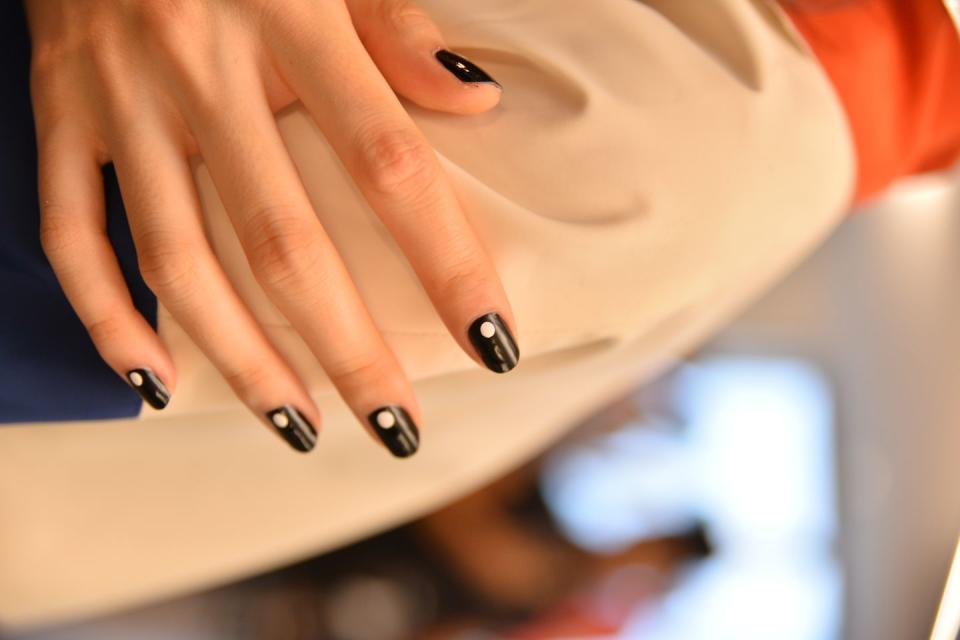 18) Modernism Mani