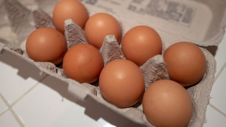 Brown eggs in carton 