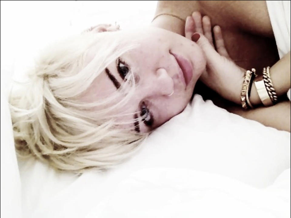MileyCyrus-1Twitter081712-jpg